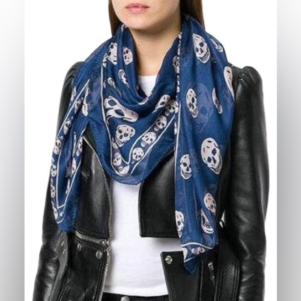 Alexander McQueen Skull silk scarf in blue and pale pink